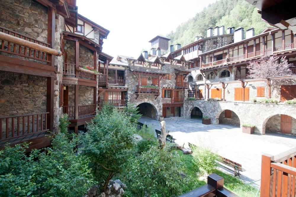 H4, Bordes D'arinsal, Triplex Rustico Con Chimenea, Arinsal, Zona Vallnord * Mas de Ribafeta